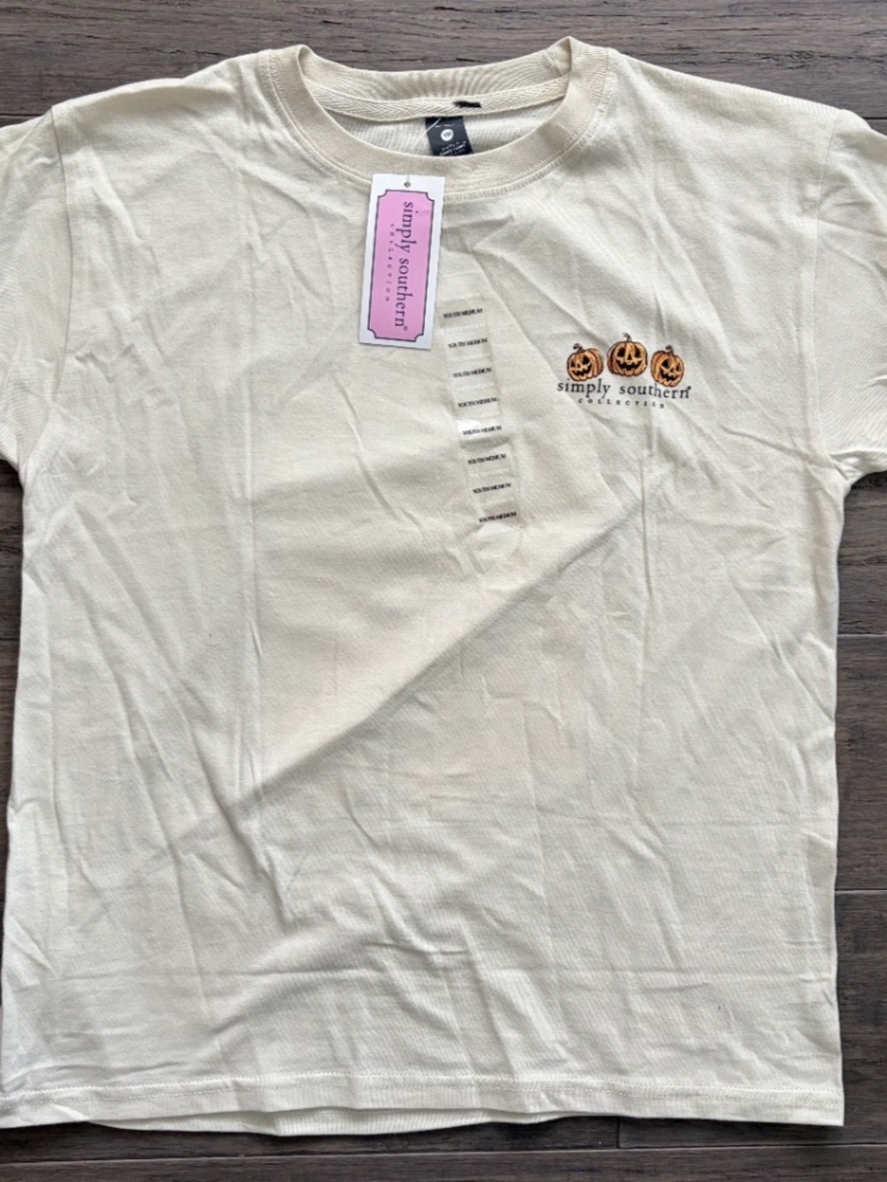 New Simply Southern Youth Medium Halloween Golden Puppy Pumpkin Cream T-Shirt